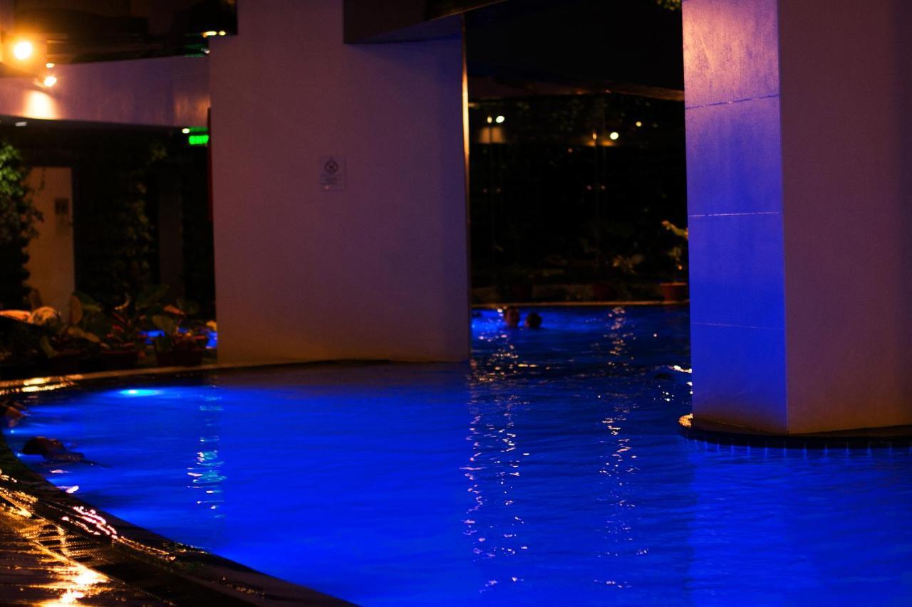 The Gramercy Residences Manila Eksteriør billede